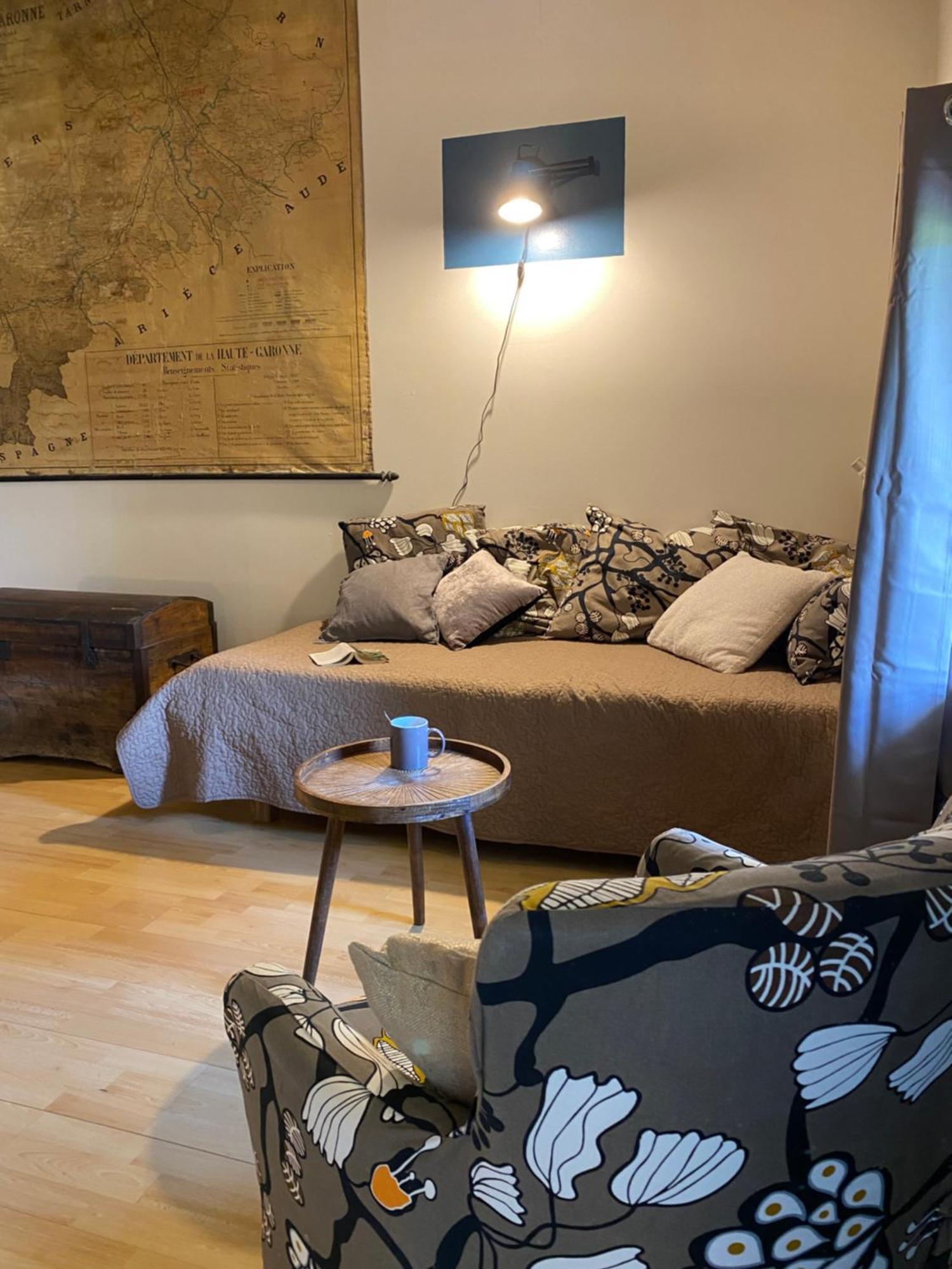 Le Repaire De La Reveuse Bed & Breakfast Saint-Frajou Phòng bức ảnh
